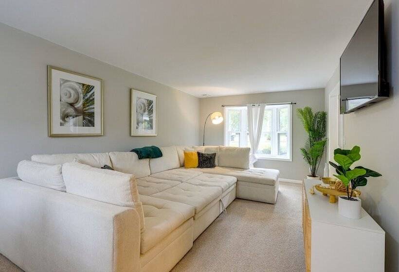 Riverdale Retreat W/ Private Pool & Game Room!