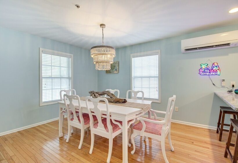 Lovely Tybee Island Home W/ Deck < 1 Mi To Beach!