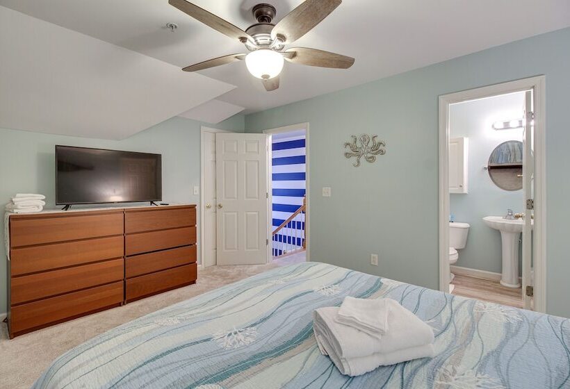 Lovely Tybee Island Home W/ Deck < 1 Mi To Beach!