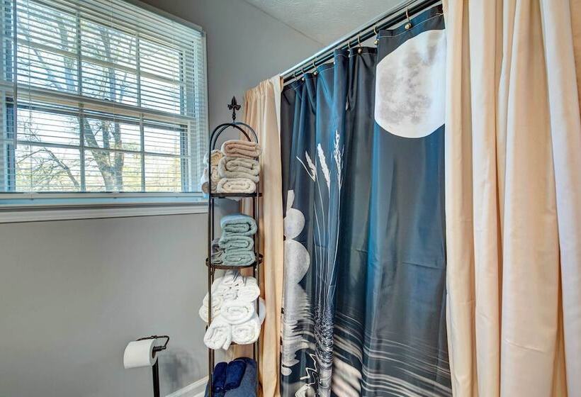 Lush Covington Home W/ Patio ~ 32 Mi To Atlanta!