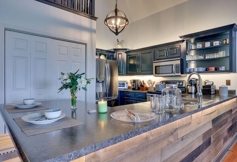 Luxe Blairsville Cabin W/ Game Room, Near Hikes