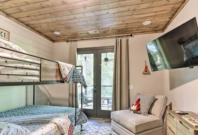 Ellijay Cabin Escape: Hot Tub & Fire Pit!