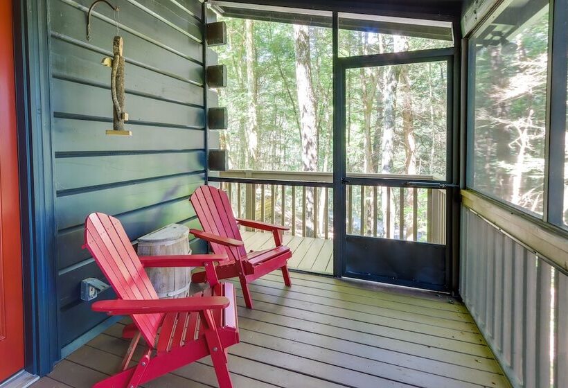 Luxe Fightingtown Creek Cabin: 2 King Suites & Spa