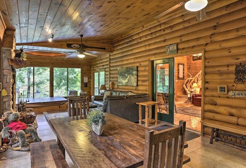 Cherry Lake Lodge W/ Hot Tub, Fire Pit & Game Room