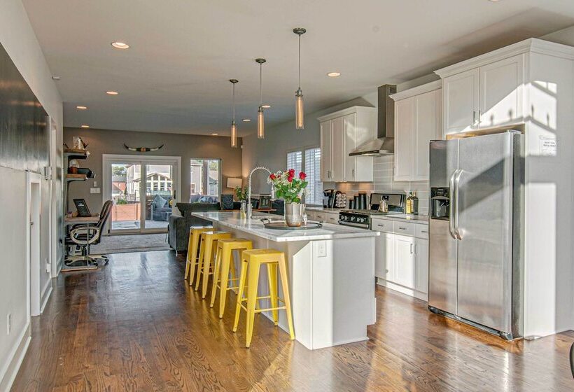 Nashville Home W/ Rooftop Deck < 2 Mi To Dtwn