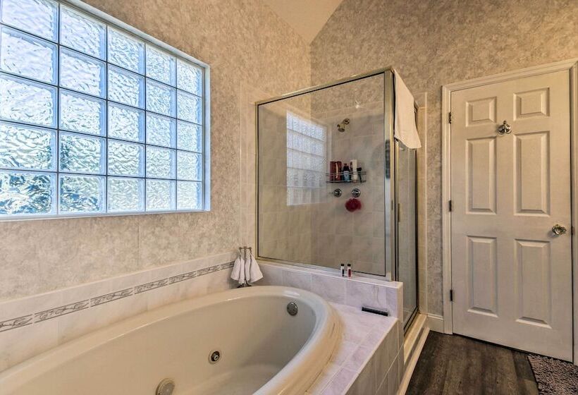 Luxe Lake House W/ Pool & Dock On Deep Water Cove!