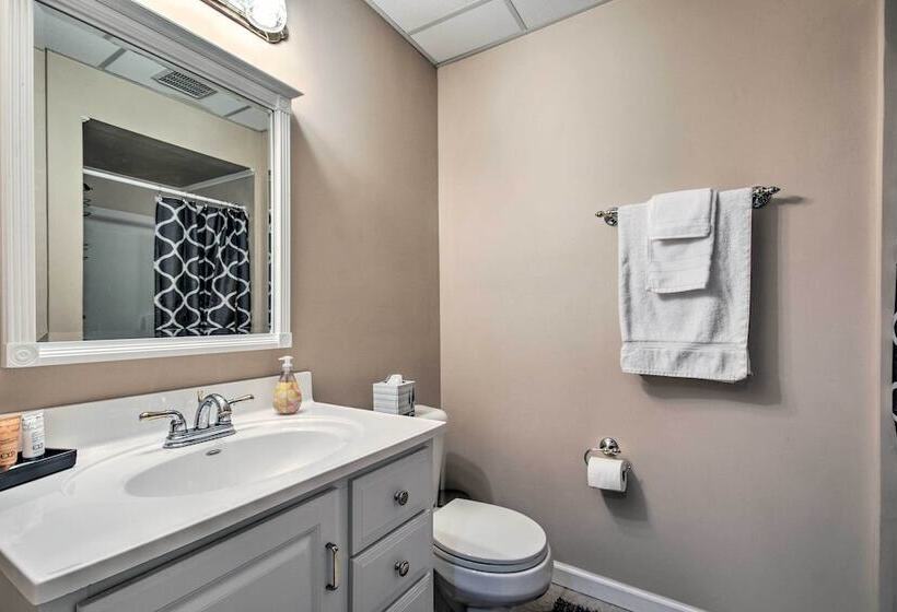 Luxe Lake House W/ Pool & Dock On Deep Water Cove!