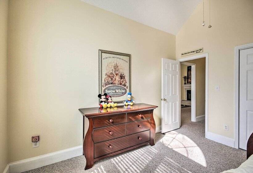 Luxe Lake House W/ Pool & Dock On Deep Water Cove!