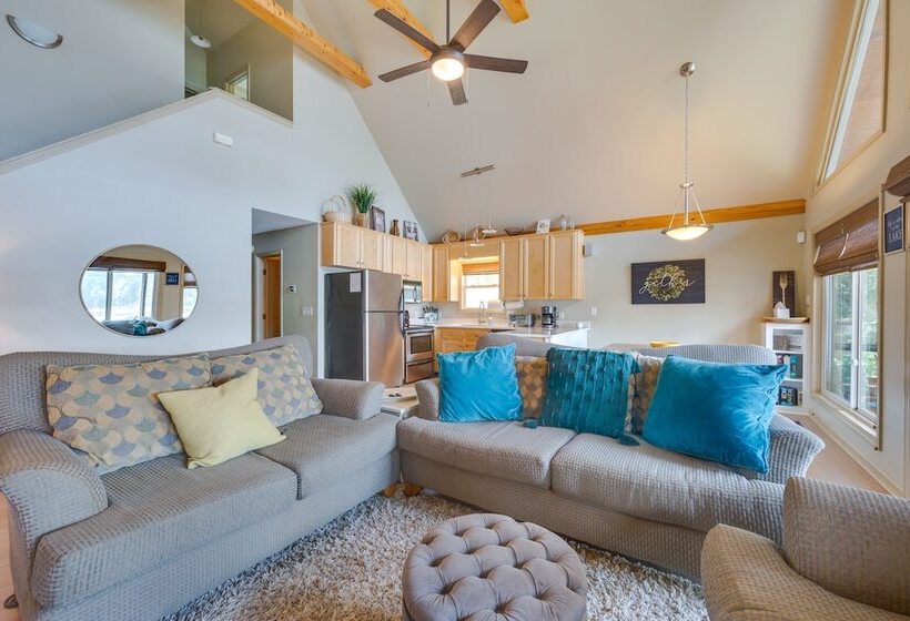 Luxe Lake Sinclair Living: Private Dock And Beach!