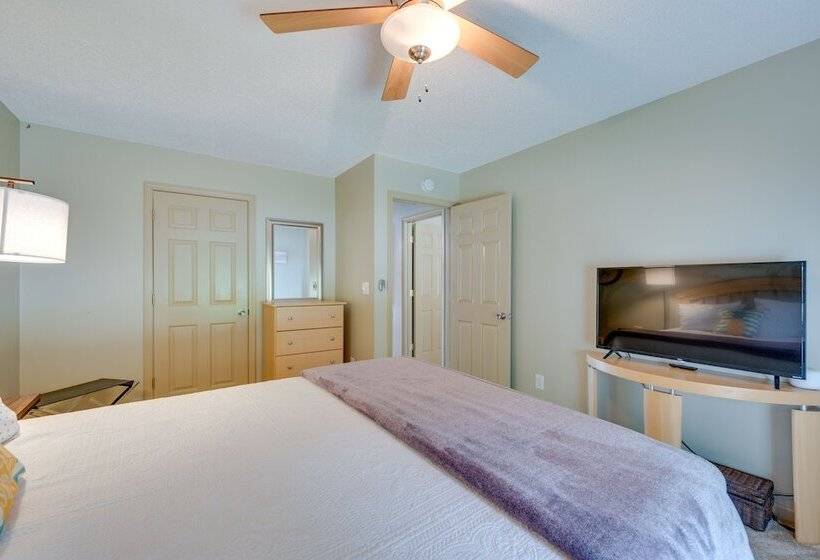 Luxe Lake Sinclair Living: Private Dock And Beach!