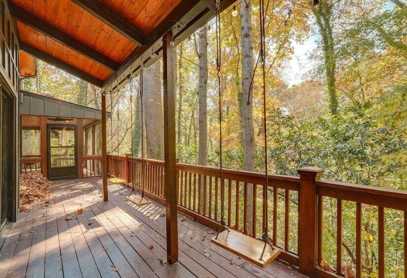 Mid Century Modern Luxe Retreat W/ Hot Tub & Decks