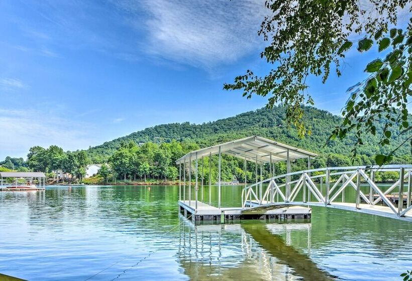 Luxury Lakefront Hiawassee Cottage W/ Boat Dock!