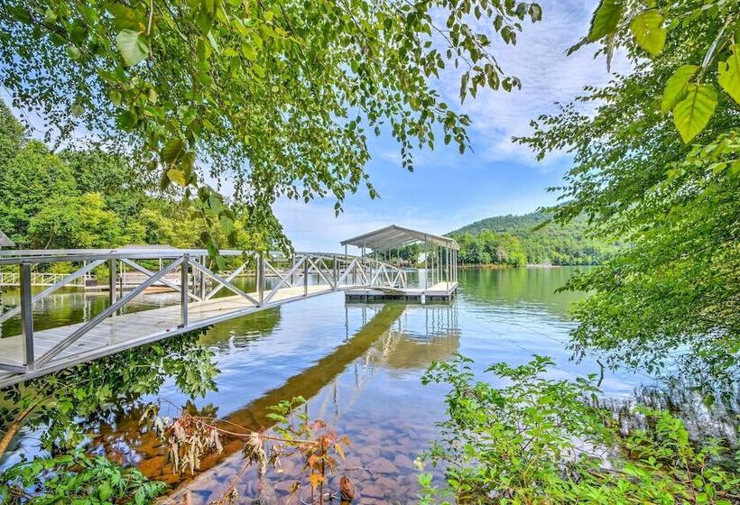 Luxury Lakefront Hiawassee Cottage W/ Boat Dock!