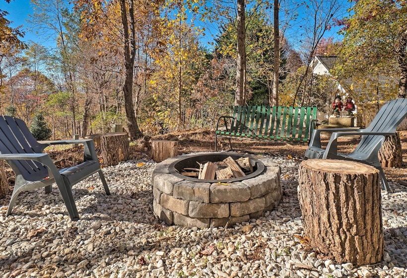 Luxury Living By Lake Chatuge W/ 10/10 Views!