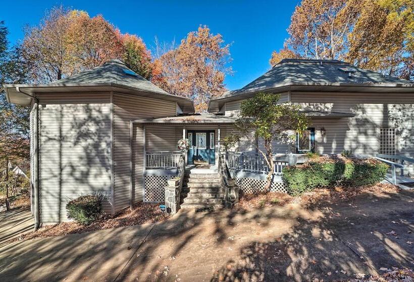 Luxury Living By Lake Chatuge W/ 10/10 Views!