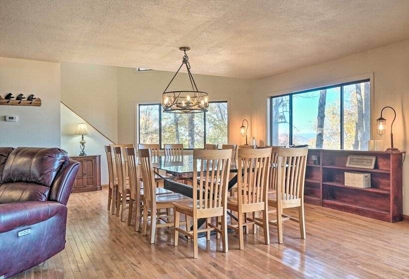 Luxury Living By Lake Chatuge W/ 10/10 Views!