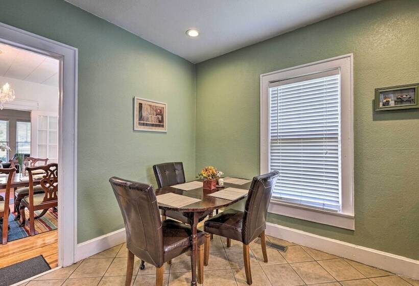 Main Street Home: 1 Mile To Callaway Gardens