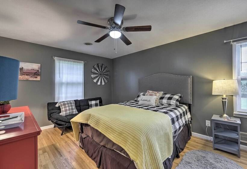 Marietta Family House W/ Game Room & Yard!