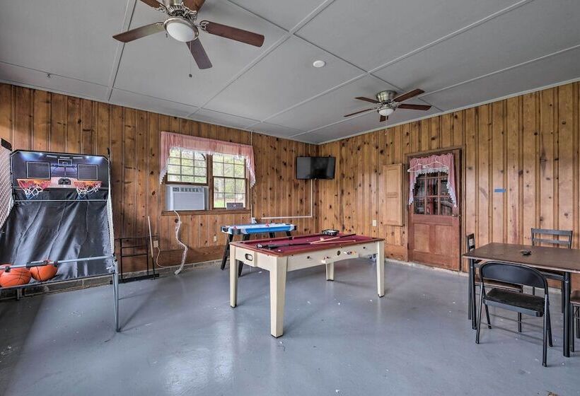 Marietta Family House W/ Game Room & Yard!