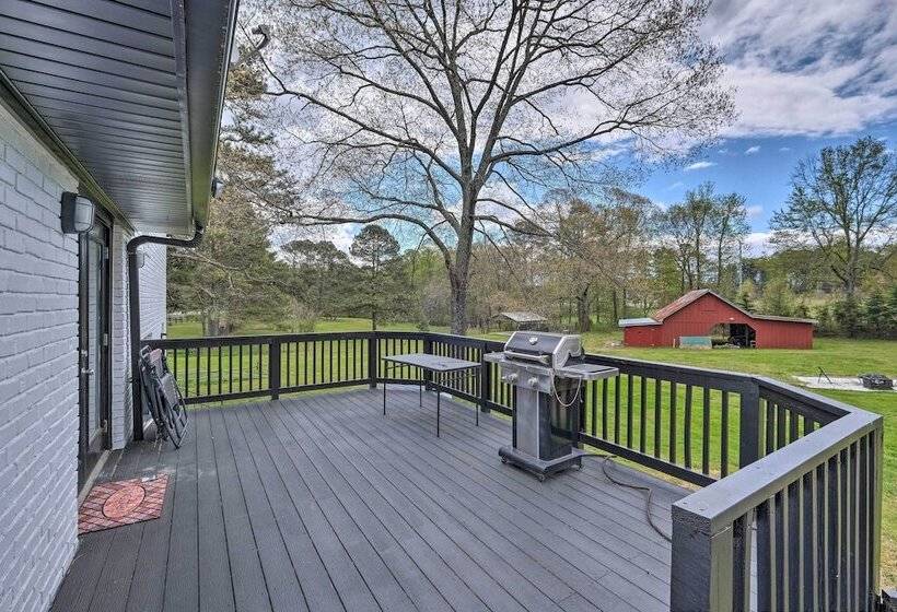 Marietta Family House W/ Game Room & Yard!