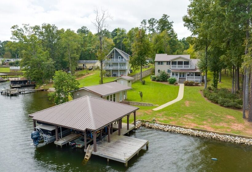 Milledgeville Home W/ Private Dock & Dock House!