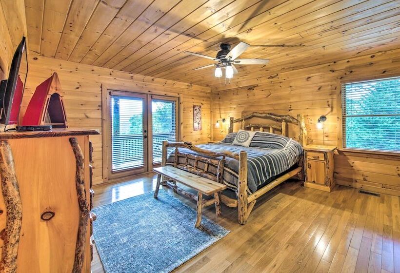 Mineral Bluff Cabin W/ Hot Tub + Game Room!