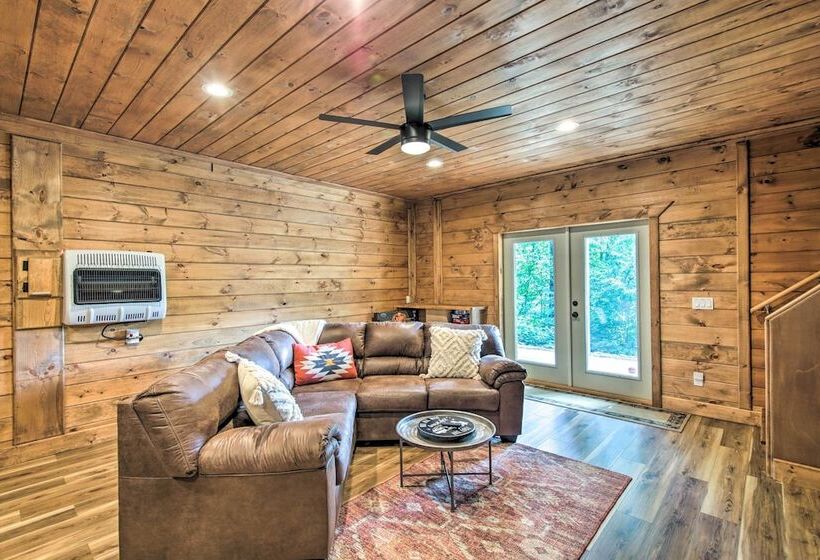 Mineral Bluff Cabin W/ Hot Tub + Game Room!