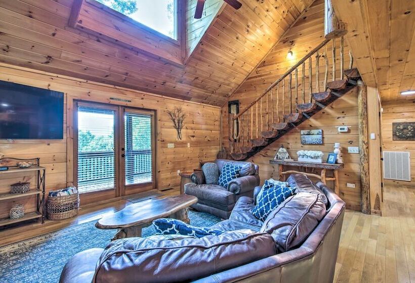 Mineral Bluff Cabin W/ Hot Tub + Game Room!