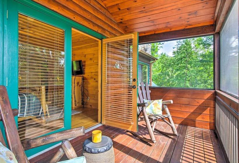 Mineral Bluff Cabin W/ Hot Tub + Game Room!