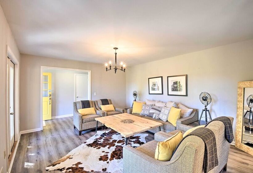 Mod  Stable House  On 10 Acres, Walk To Lake!