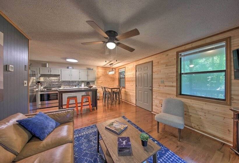 Pet Friendly Ellijay Cabin In The Woods On 1 Acre!