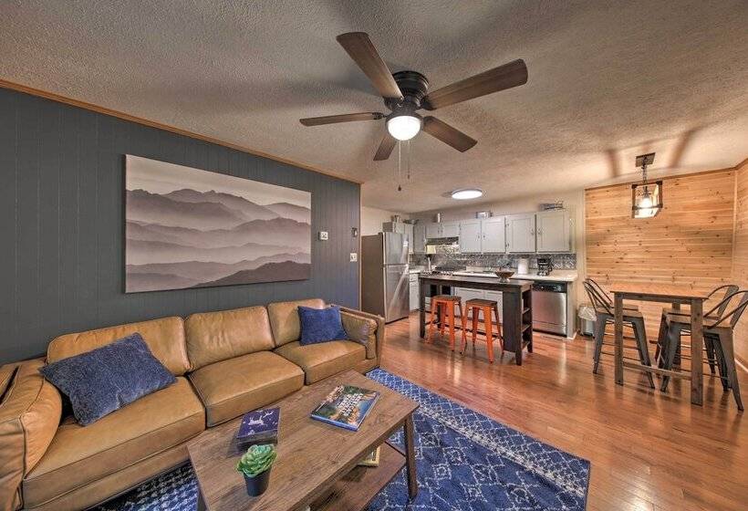 Pet Friendly Ellijay Cabin In The Woods On 1 Acre!