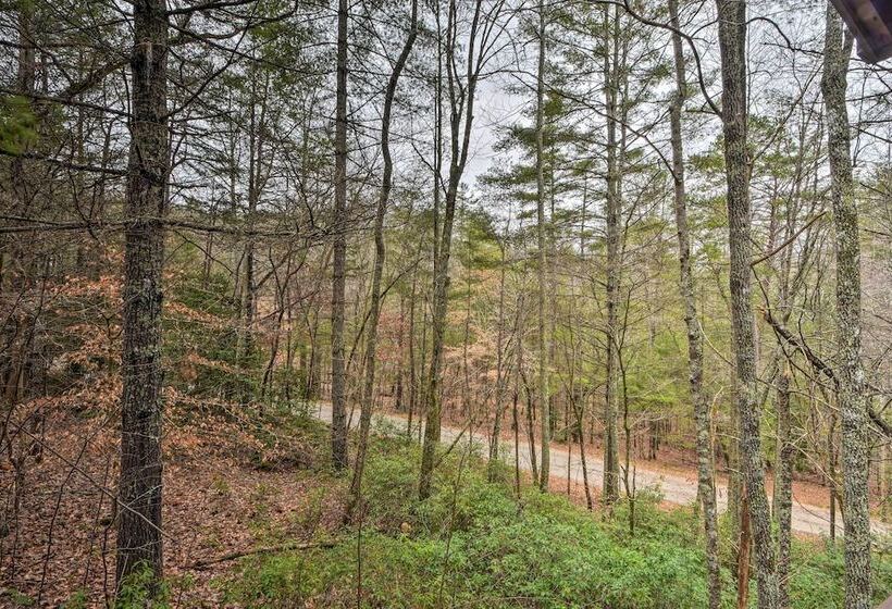 Modern Cabin W/ Deck In The Blue Ridge Mountains!