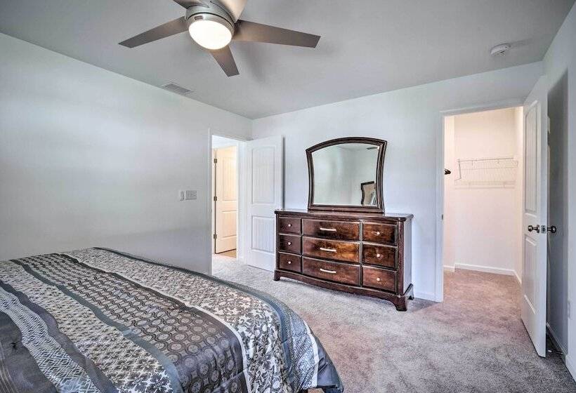 Modern Canton Home: 10 Mi To Lake Allatoona!