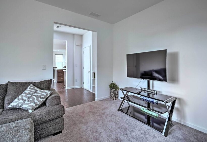 Modern Canton Home: 10 Mi To Lake Allatoona!