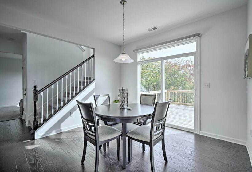 Modern Canton Home: 10 Mi To Lake Allatoona!