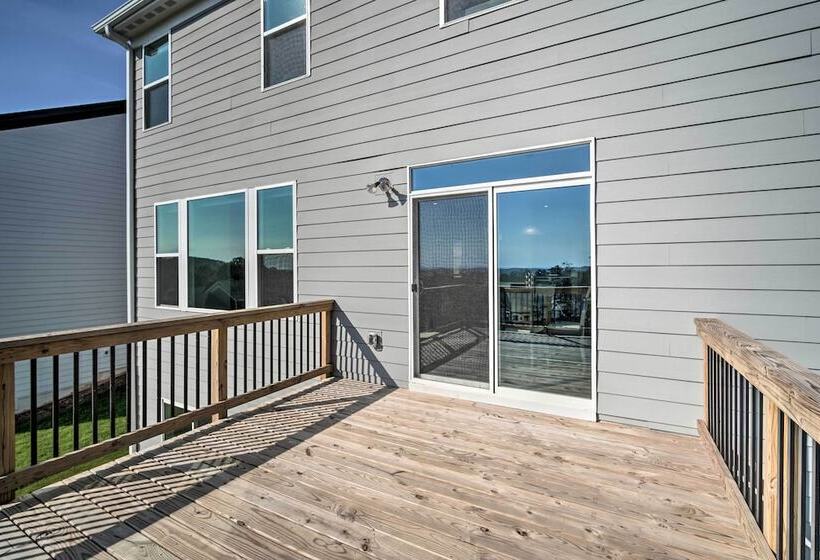 Modern Canton Home: 10 Mi To Lake Allatoona!