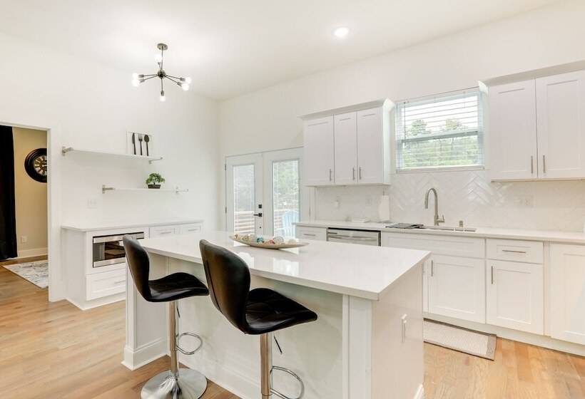 Modern Decatur Home ~ 7 Mi To Atlanta!