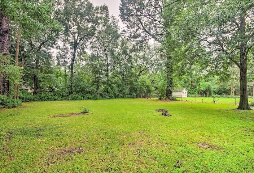 Modern Jackson Home W/ Yard ~ 8 Mi To Dtwn!