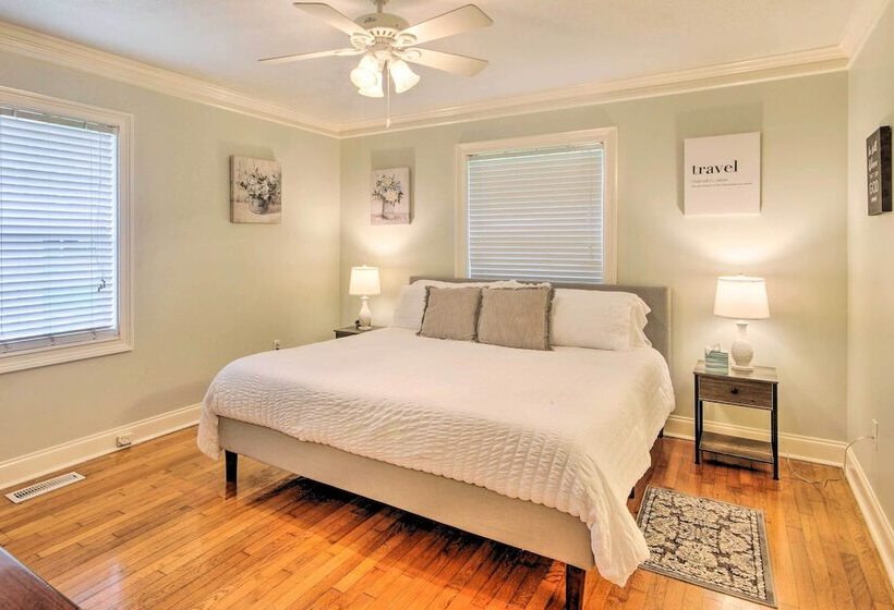 Modern Jackson Home W/ Yard ~ 8 Mi To Dtwn!