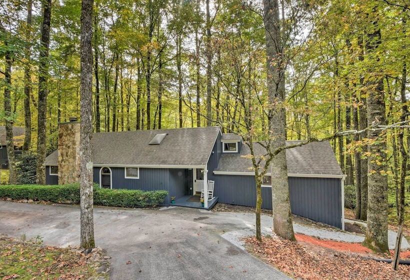 Modern Mountain Cabin W/ Resort Style Amenities!