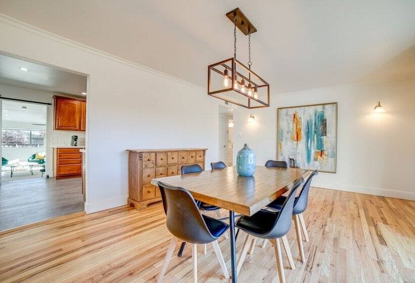 Modern Reno Home W/ Mountain View: Near Downtown!