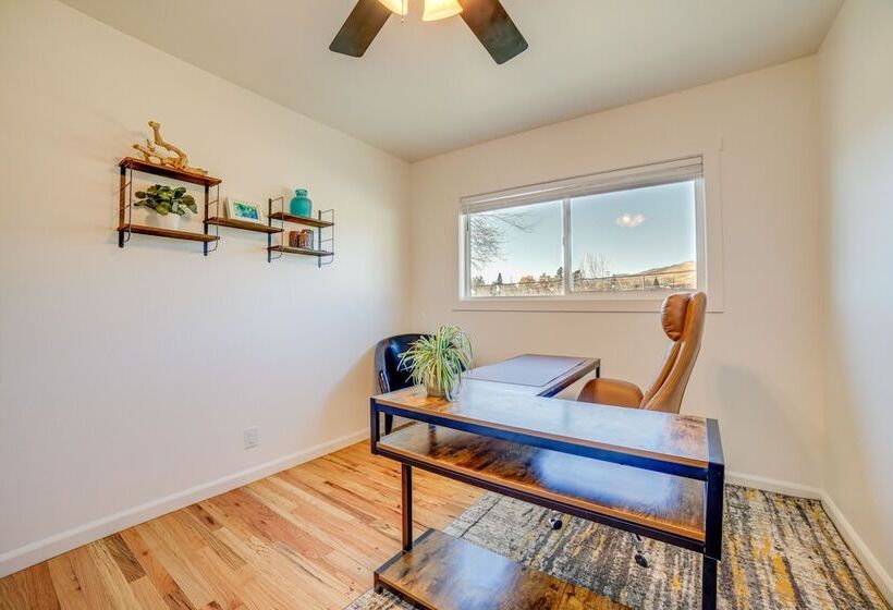 Modern Reno Home W/ Mountain View: Near Downtown!