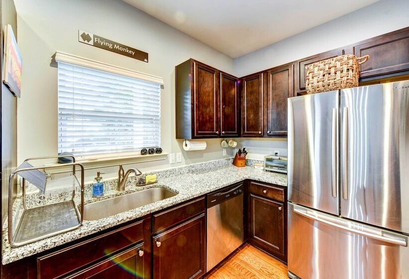 Modern Savannah Home: Backyard W/ Gas Grill