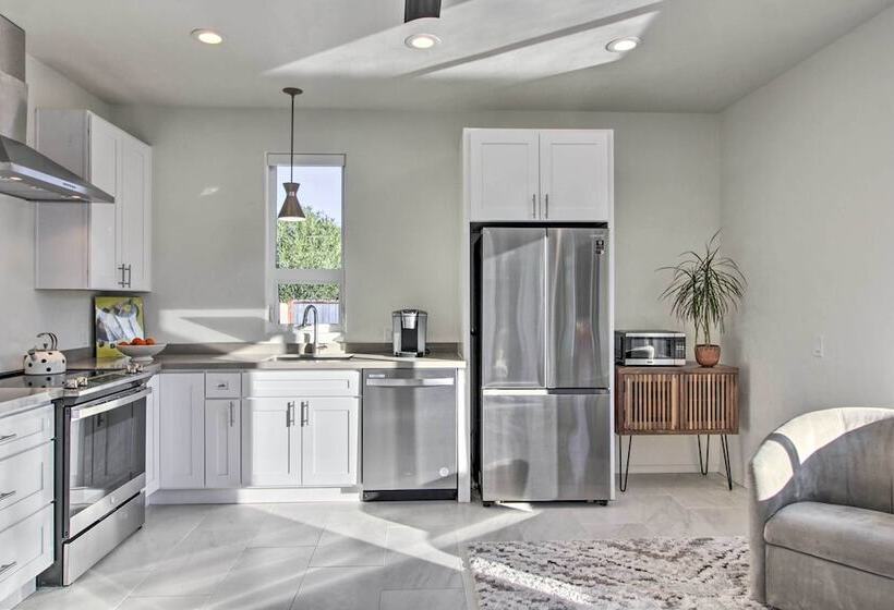 < 3 Mi To U Of A: Poolside Oasis In Tucson!