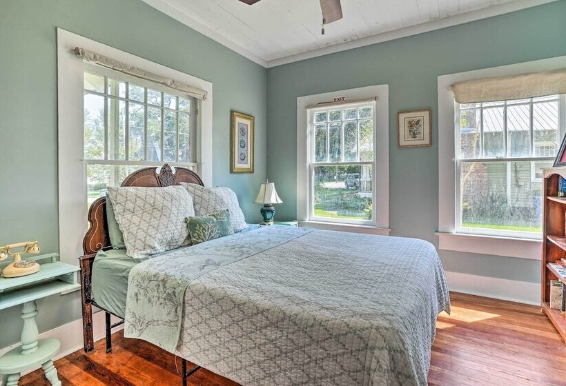 Moon Pie Cottage  Near Dtwn Ocean Springs!