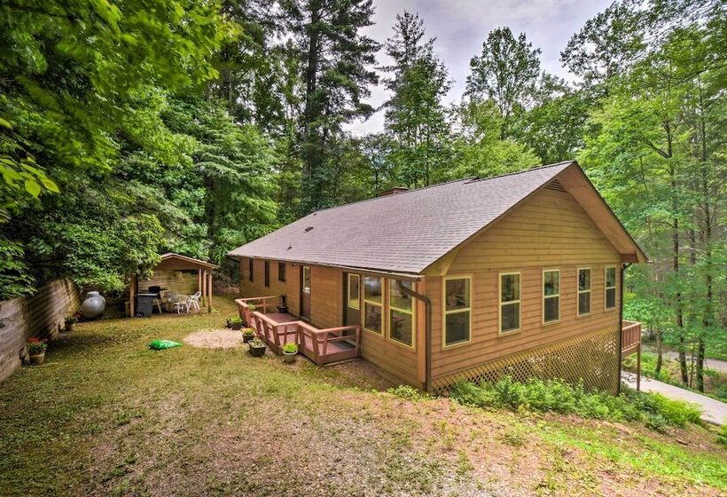 Cozy Blairsville Cabin: 2 Mi To Vogel State Park!