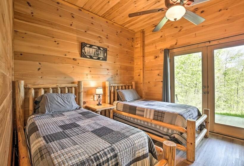 Mountain Dream Cabin In Humphrey Heights Complex