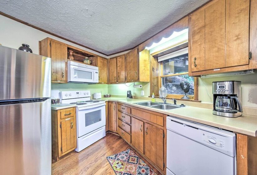 Mountain Resort Home W/ Views, By Sky Valley Golf!