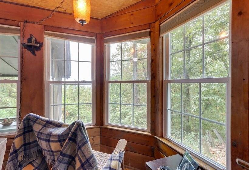 Mountaintop Ellijay Cabin W/ Private Hot Tub